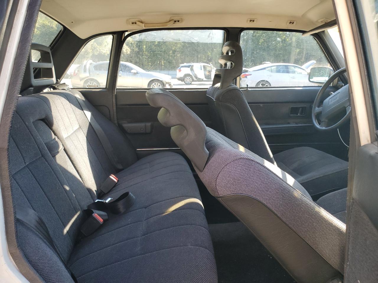 1992 Volvo 240 Base VIN: YV1AS8819N1473739 Lot: 86154505