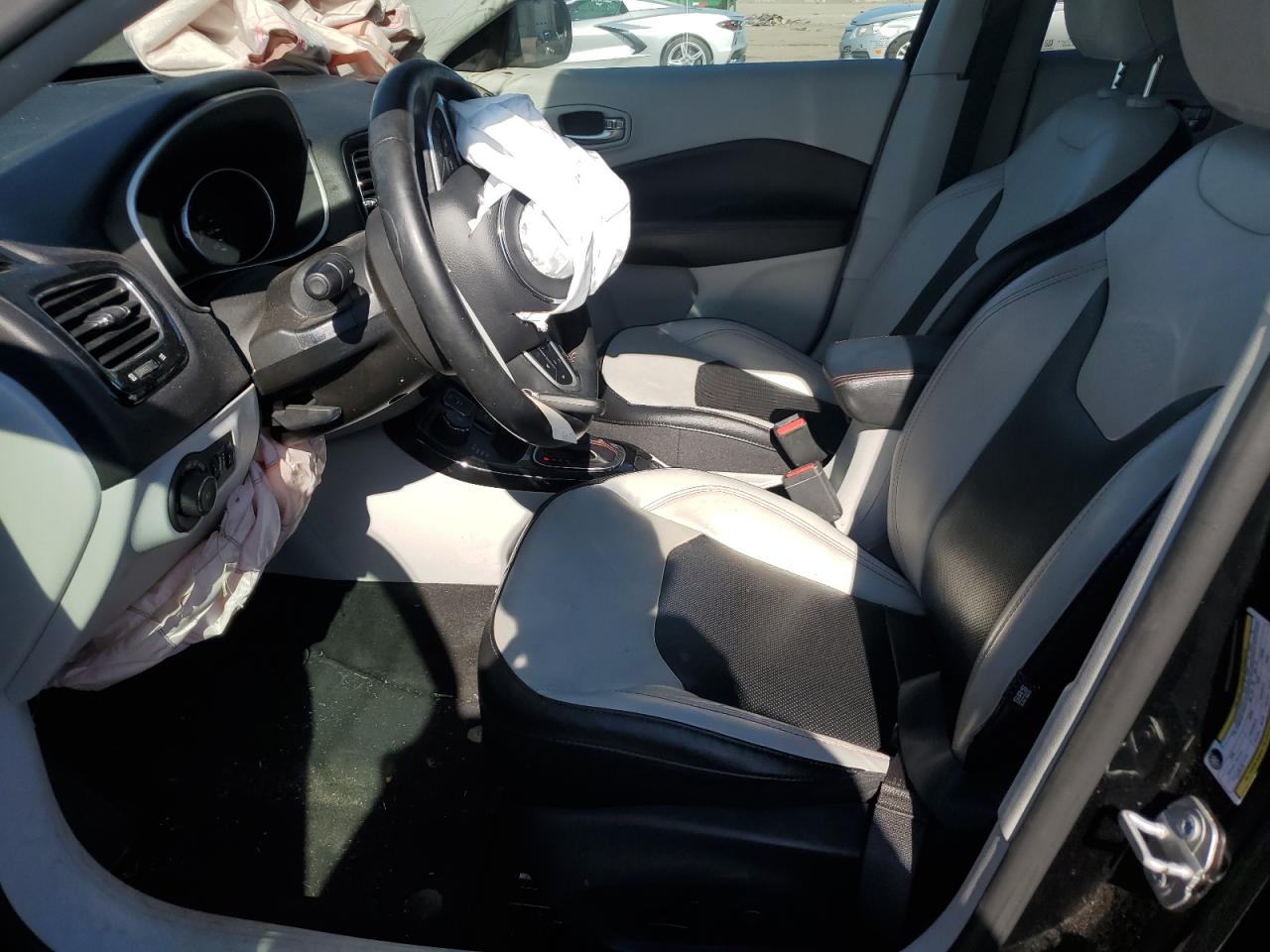 2018 Jeep Compass Limited VIN: 3C4NJDCB4JT396980 Lot: 81942785