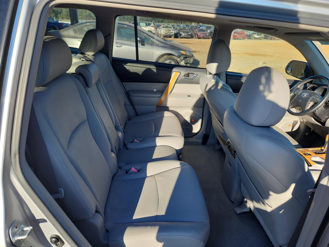 2009 Toyota Highlander Hybrid Limited VIN: JTEEW44A692033743 Lot: 84936435