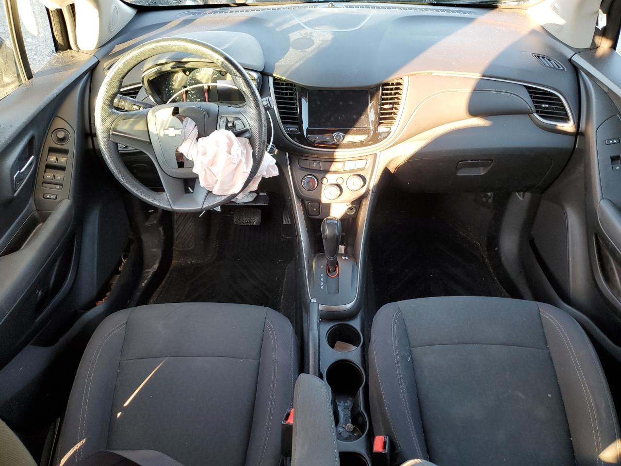 2018 Chevrolet Trax Ls VIN: 3GNCJNSB0JL416387 Lot: 84949275