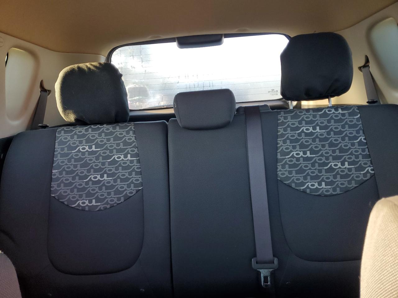 2011 Kia Soul + VIN: KNDJT2A21B7233807 Lot: 86217675