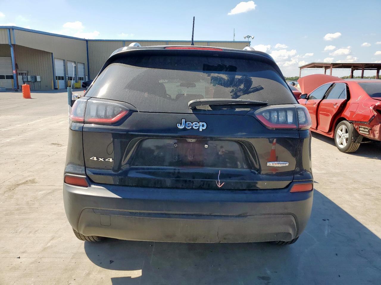2019 Jeep Cherokee Latitude VIN: 1C4PJMCB8KD343943 Lot: 81942885