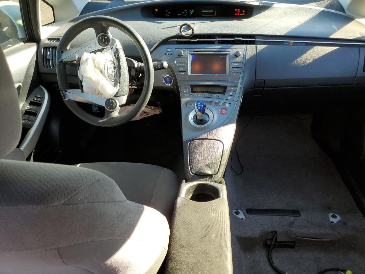 2015 Toyota Prius VIN: JTDKN3DU2F0484058 Lot: 90718795