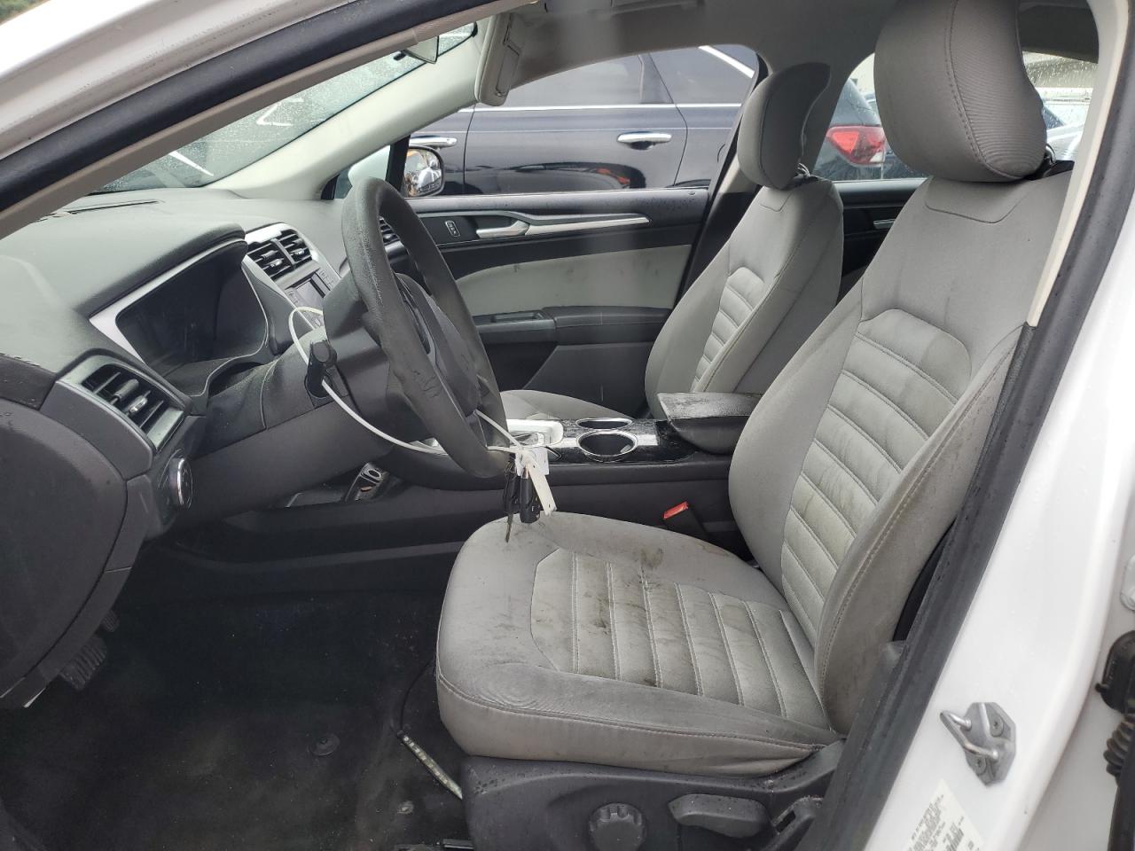 2014 Ford Fusion S VIN: 3FA6P0G73ER123555 Lot: 85568235