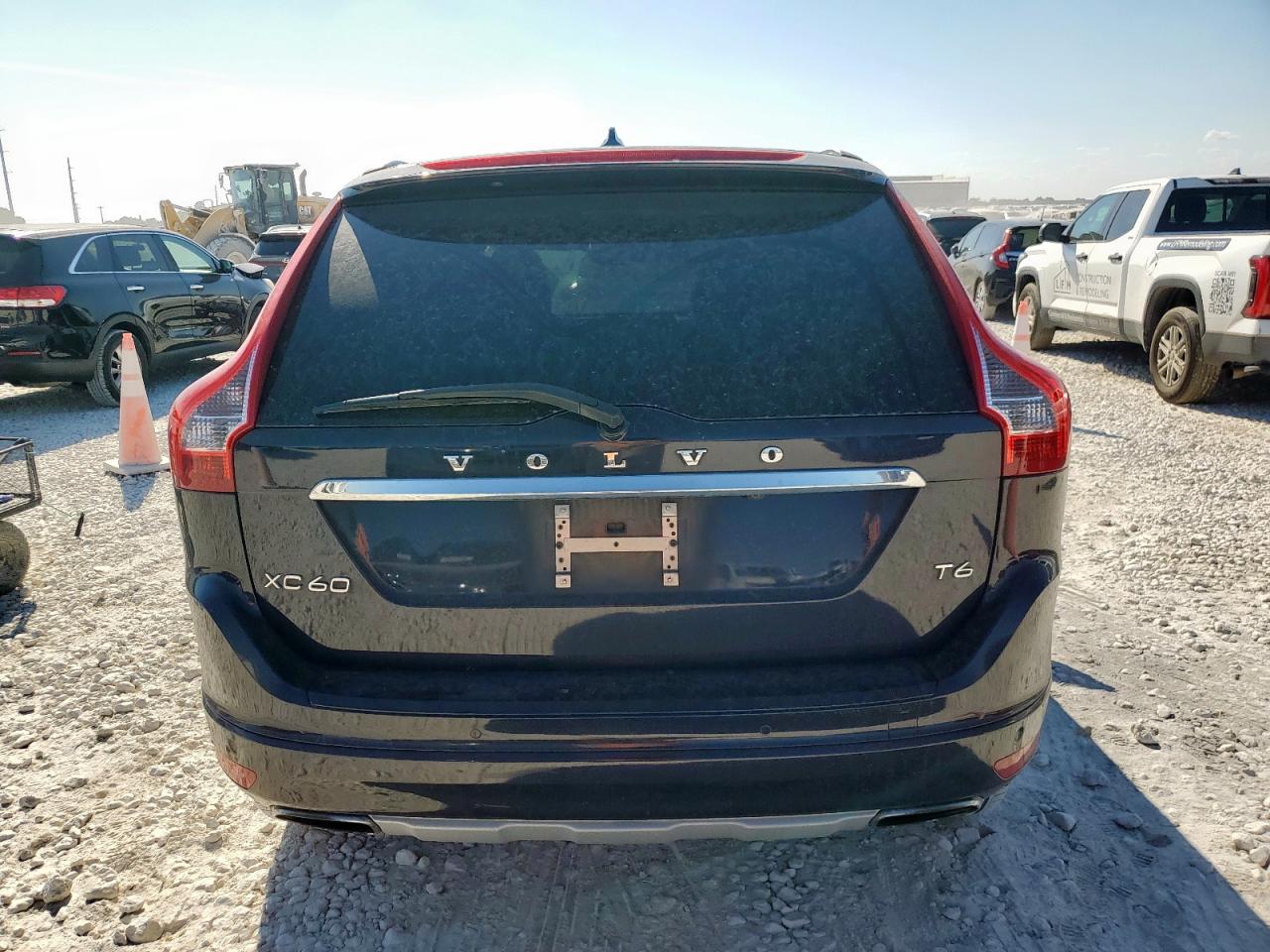 2016 Volvo Xc60 T6 Platinum VIN: YV449MDM7G2878497 Lot: 82432705
