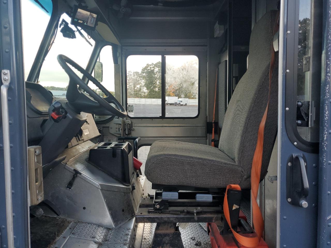 2020 Freightliner Mt45G Delivery Van VIN: 4UZAC2EA2LCMH6107 Lot: 86990775