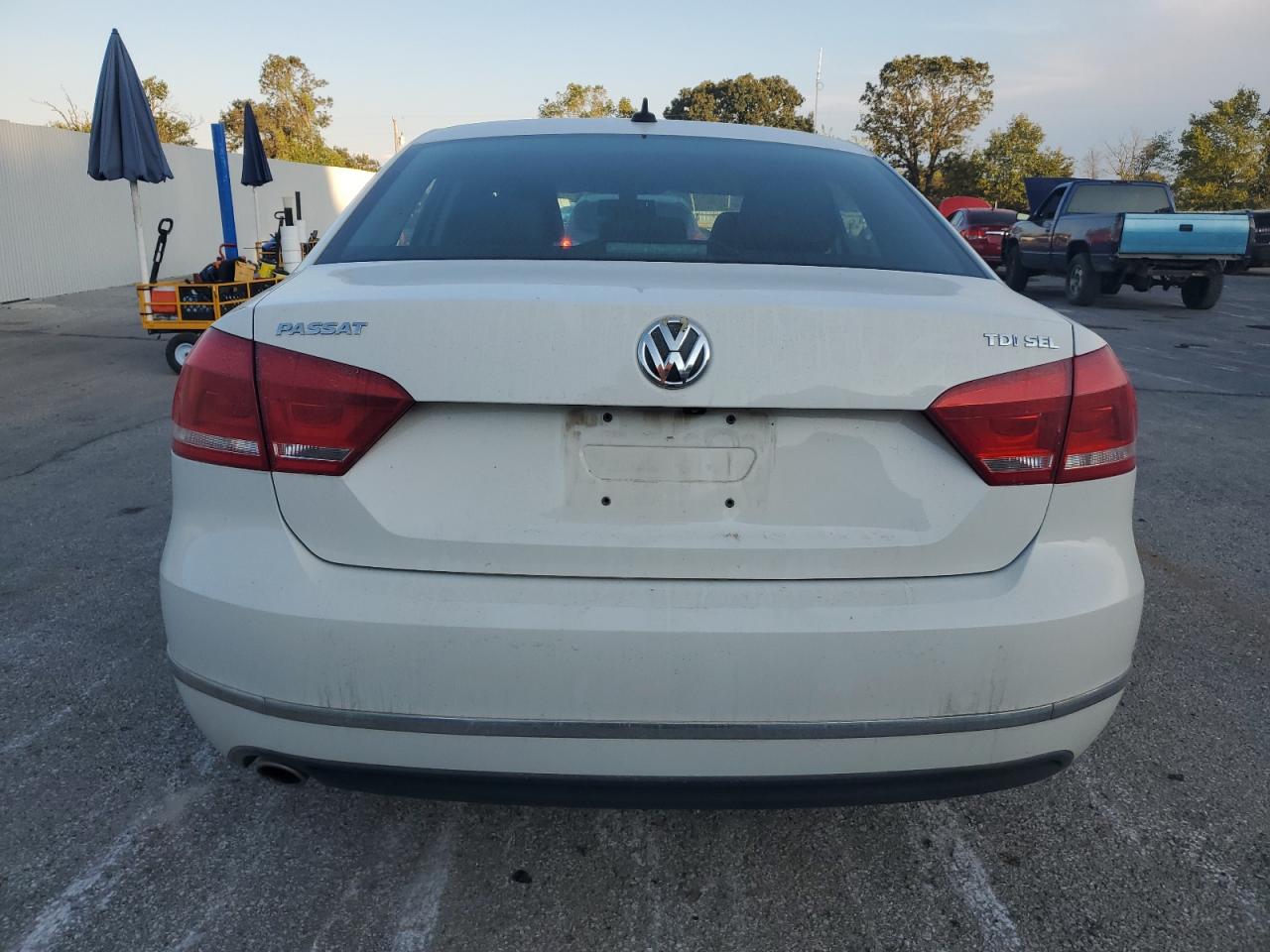 2014 Volkswagen Passat Sel VIN: 1VWCN7A33EC051253 Lot: 85083955