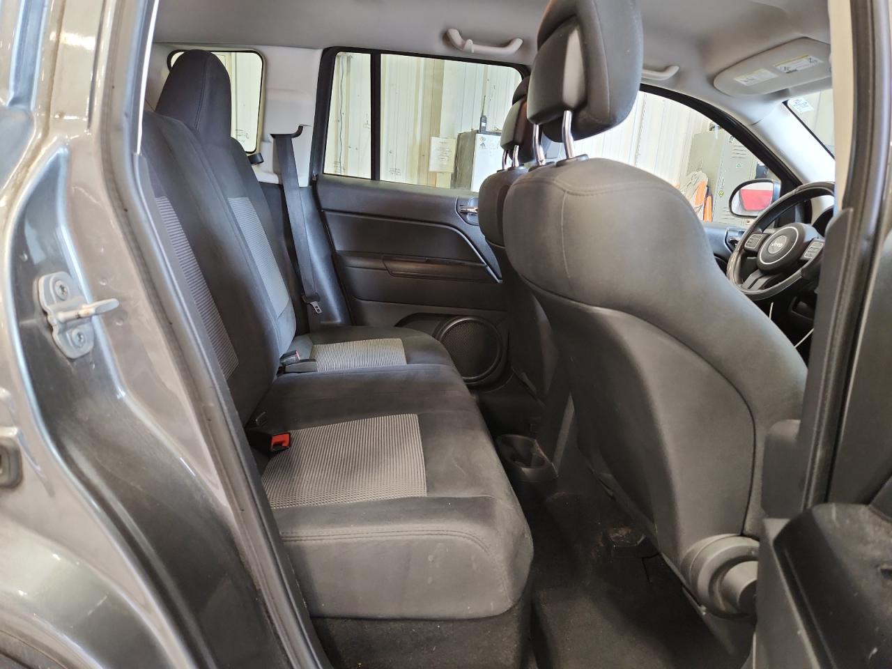 2011 Jeep Compass Sport VIN: 1J4NT1FB1BD204694 Lot: 87442925