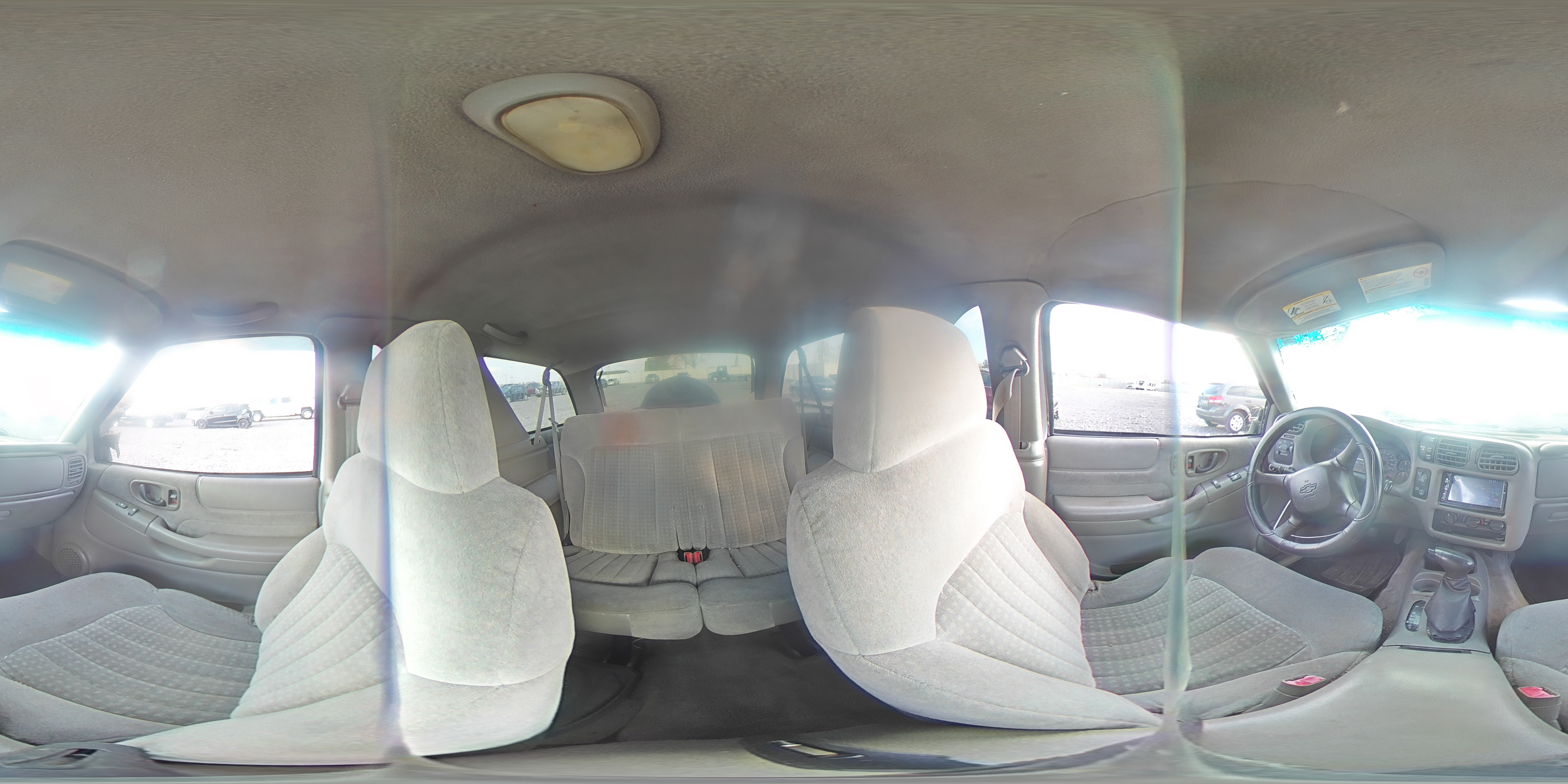 2002 Chevrolet Blazer VIN: 1GNCT18W42K184473 Lot: 90740945