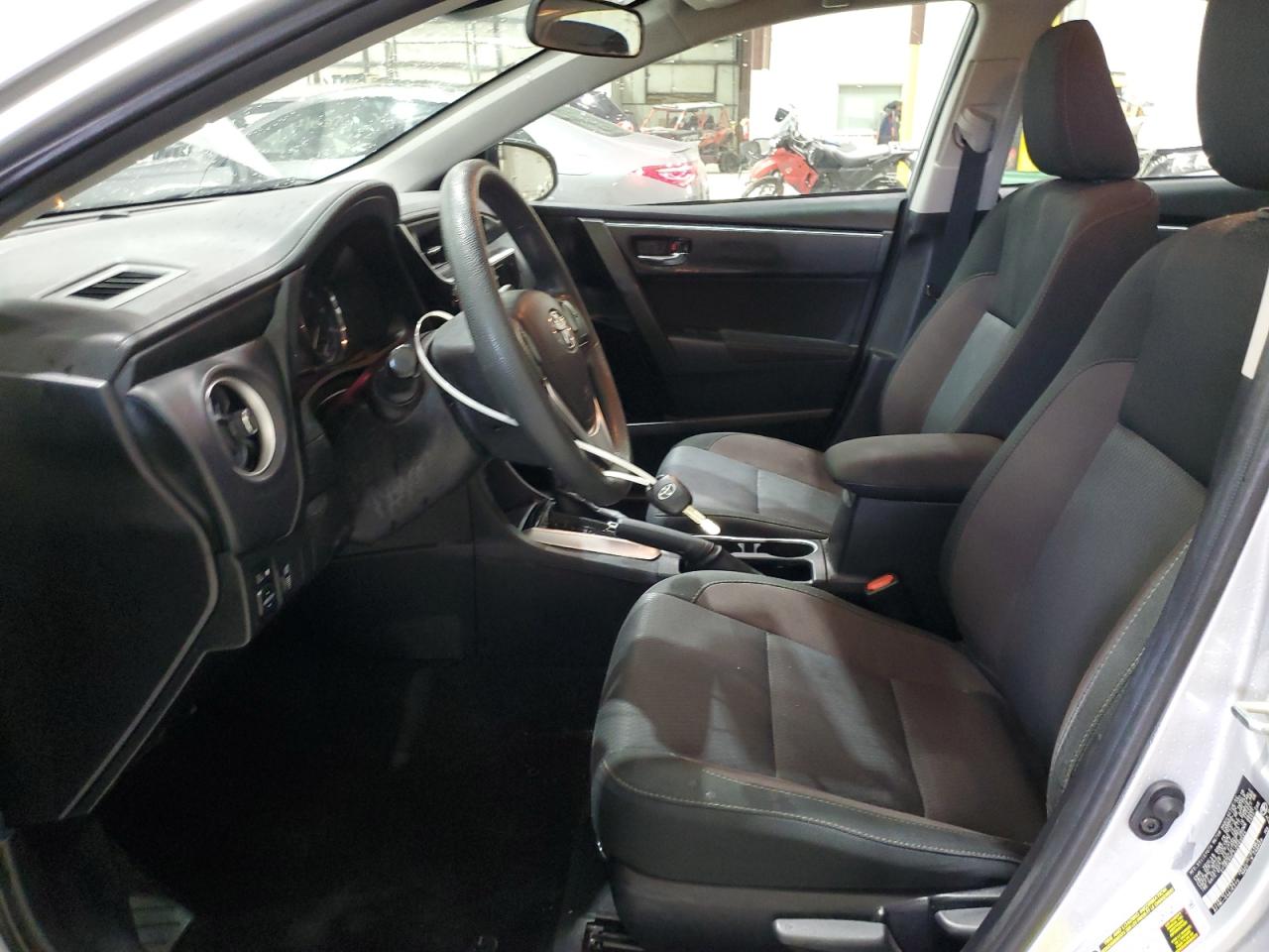 2018 Toyota Corolla L VIN: 2T1BURHE3JC069564 Lot: 90528295