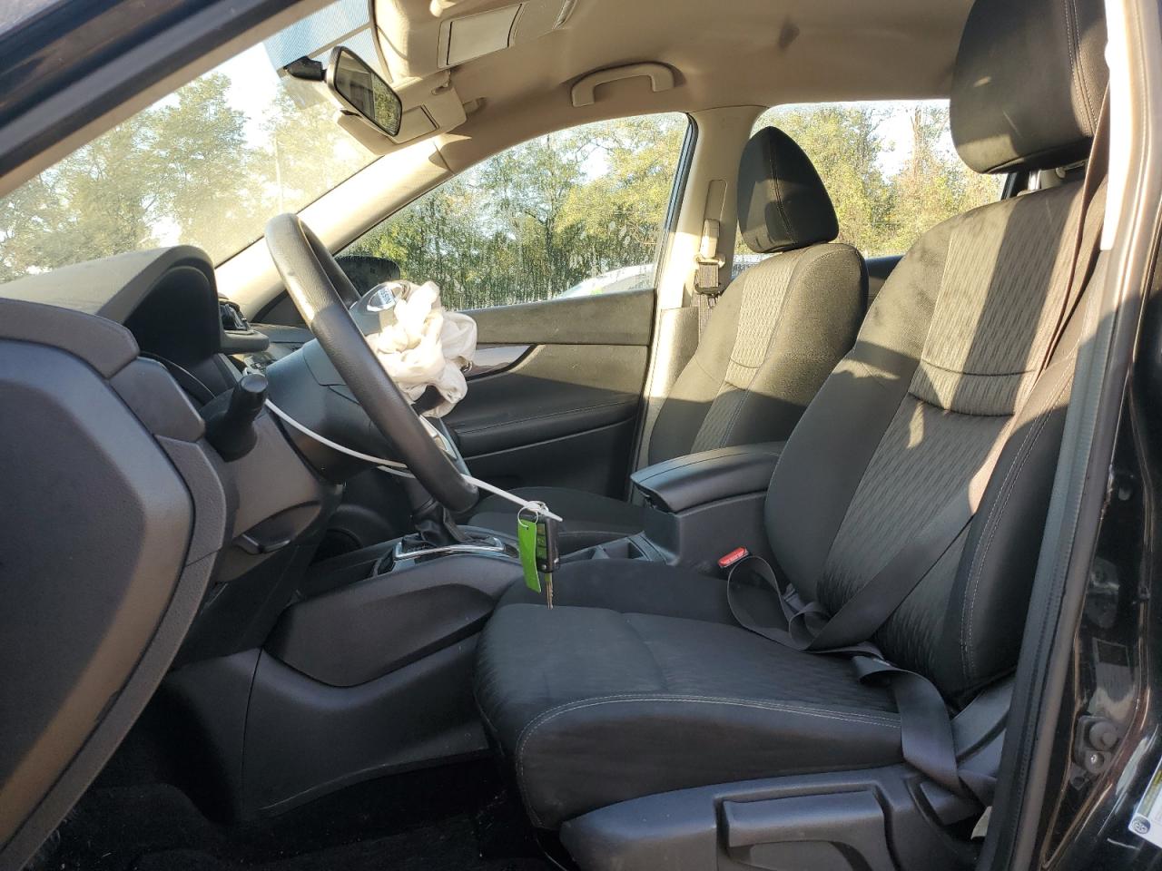 2017 Nissan Rogue S VIN: KNMAT2MTXHP522133 Lot: 84810545