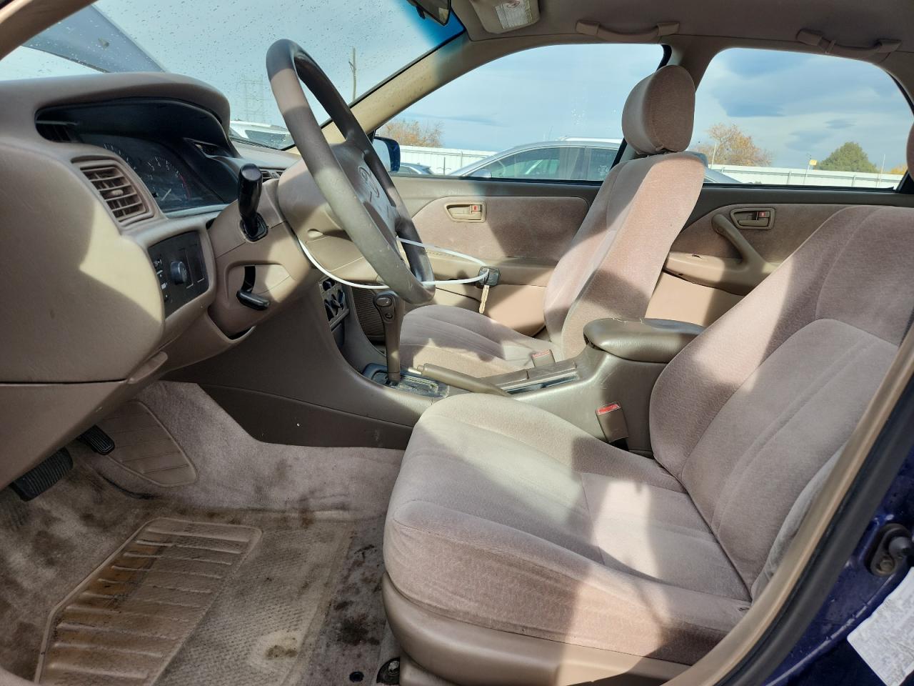 1999 Toyota Camry Le VIN: JT2BF22K0X0213003 Lot: 90457255