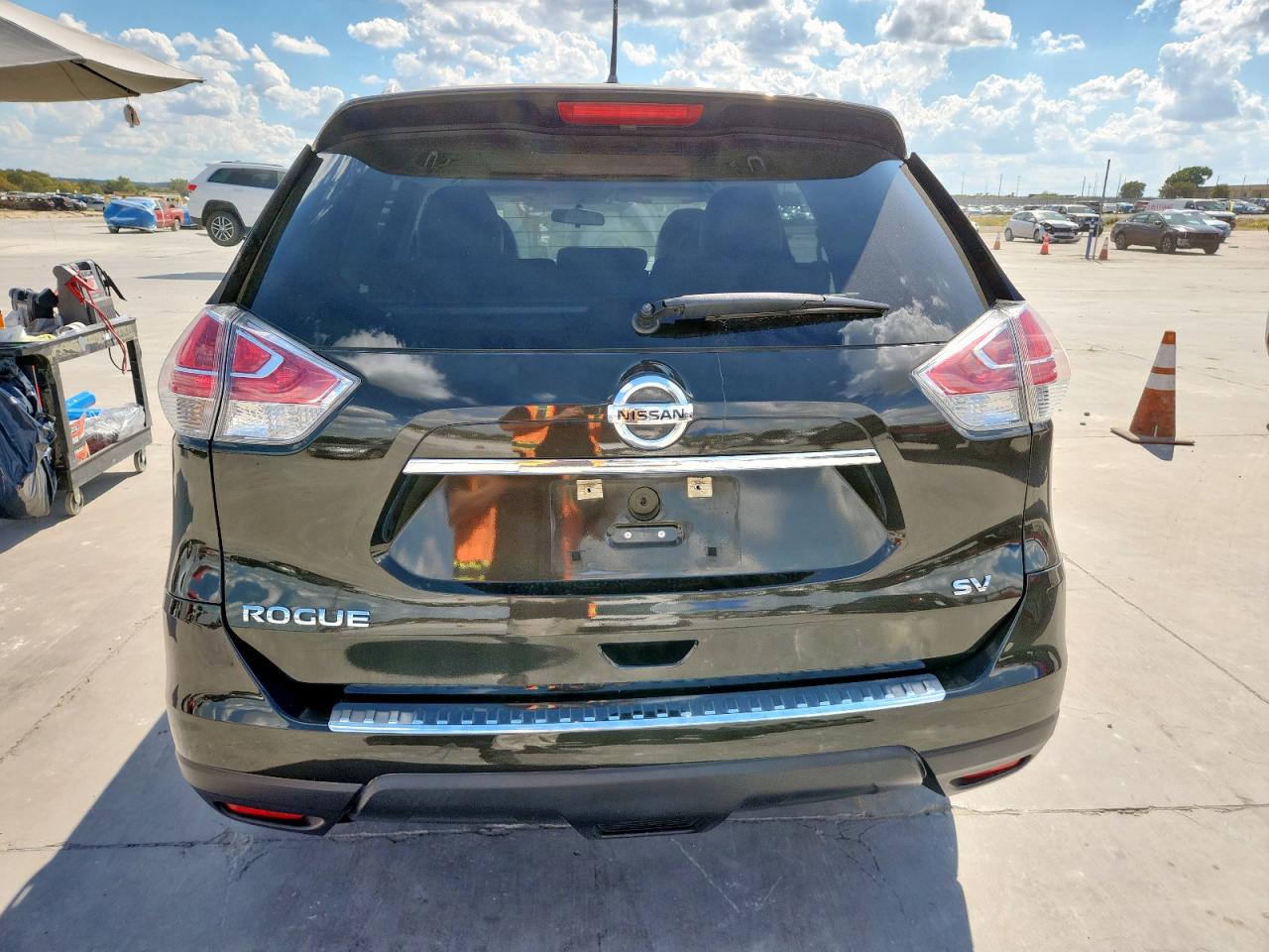 2015 Nissan Rogue S VIN: 5N1AT2MT3FC918601 Lot: 84924895