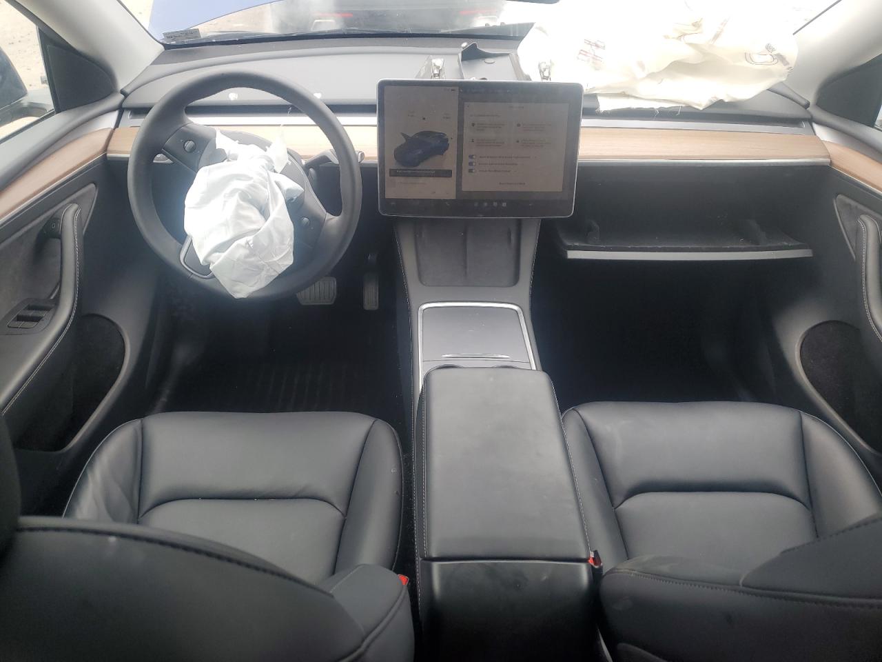 2024 Tesla Model Y VIN: 7SAYGDEE5RF154456 Lot: 82469065