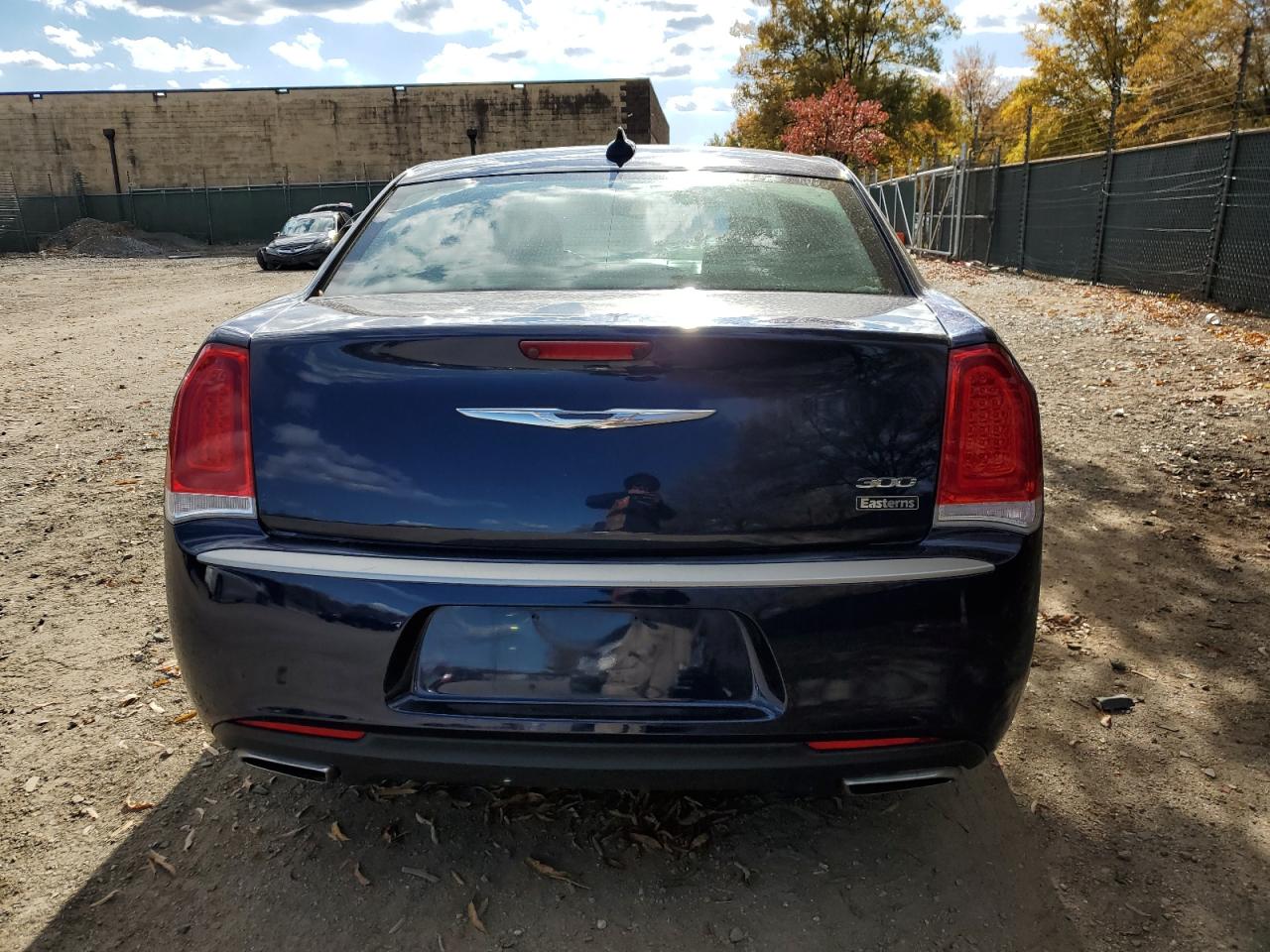 2016 Chrysler 300 Limited VIN: 2C3CCAAG7GH260637 Lot: 82737775