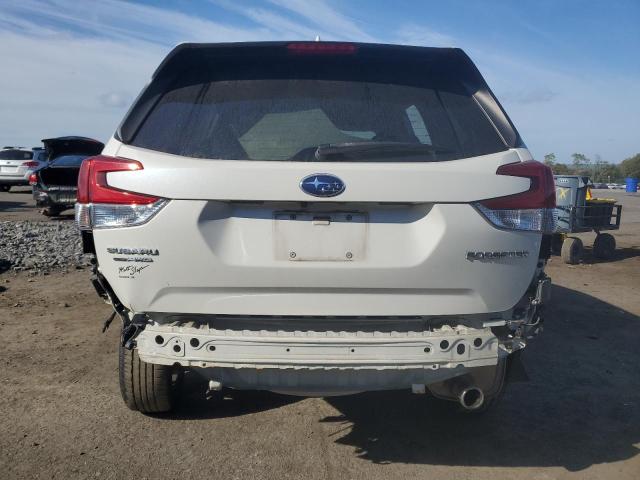  SUBARU FORESTER 2019 Белы