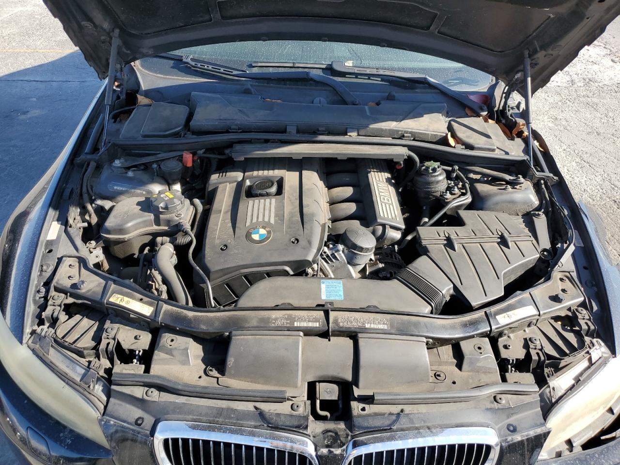 2008 BMW 328I VIN: WBAWV13588P120914 Lot: 84986135