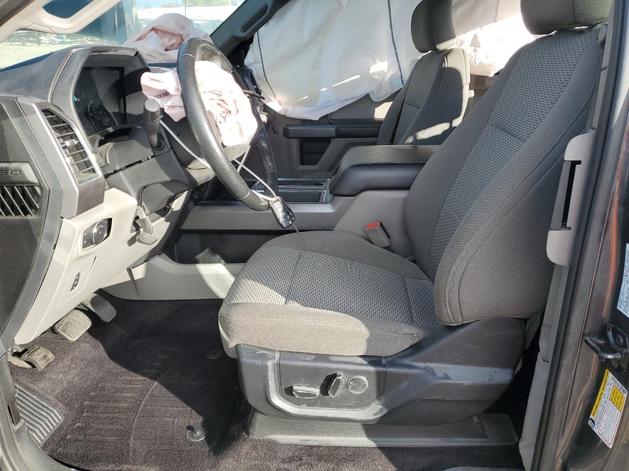 2017 Ford F150 Super Cab VIN: 1FTFX1EG0HFB51687 Lot: 82382475