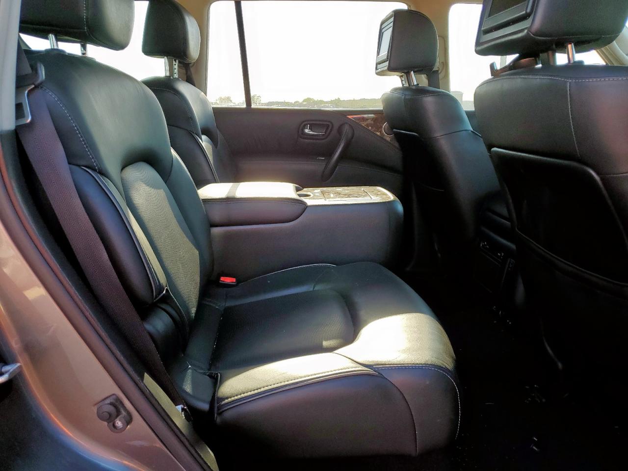 2017 Infiniti Qx80 Base VIN: JN8AZ2NF2H9645621 Lot: 82447525