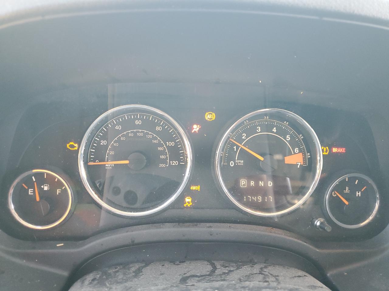 2016 Jeep Compass Latitude VIN: 1C4NJDEB8GD645888 Lot: 82582415