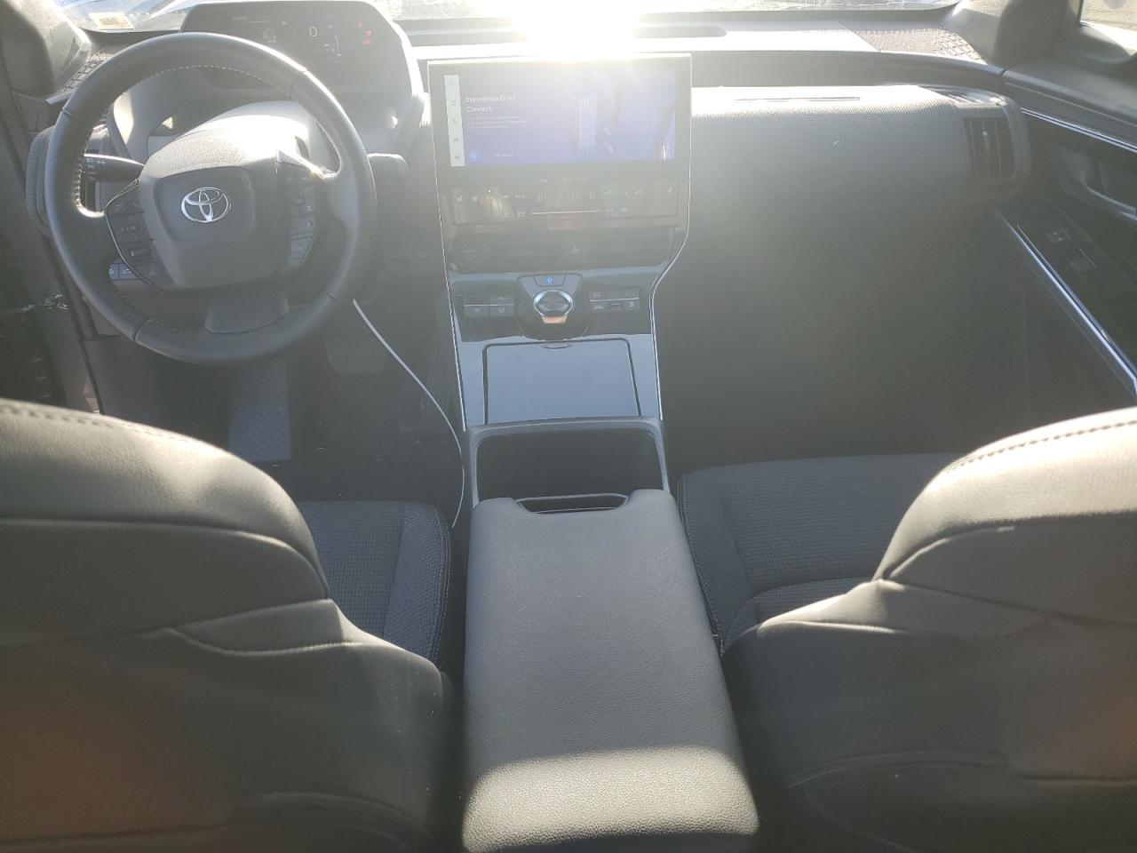 2024 Toyota Bz4X Xle VIN: JTMABACA1RA056853 Lot: 90807355