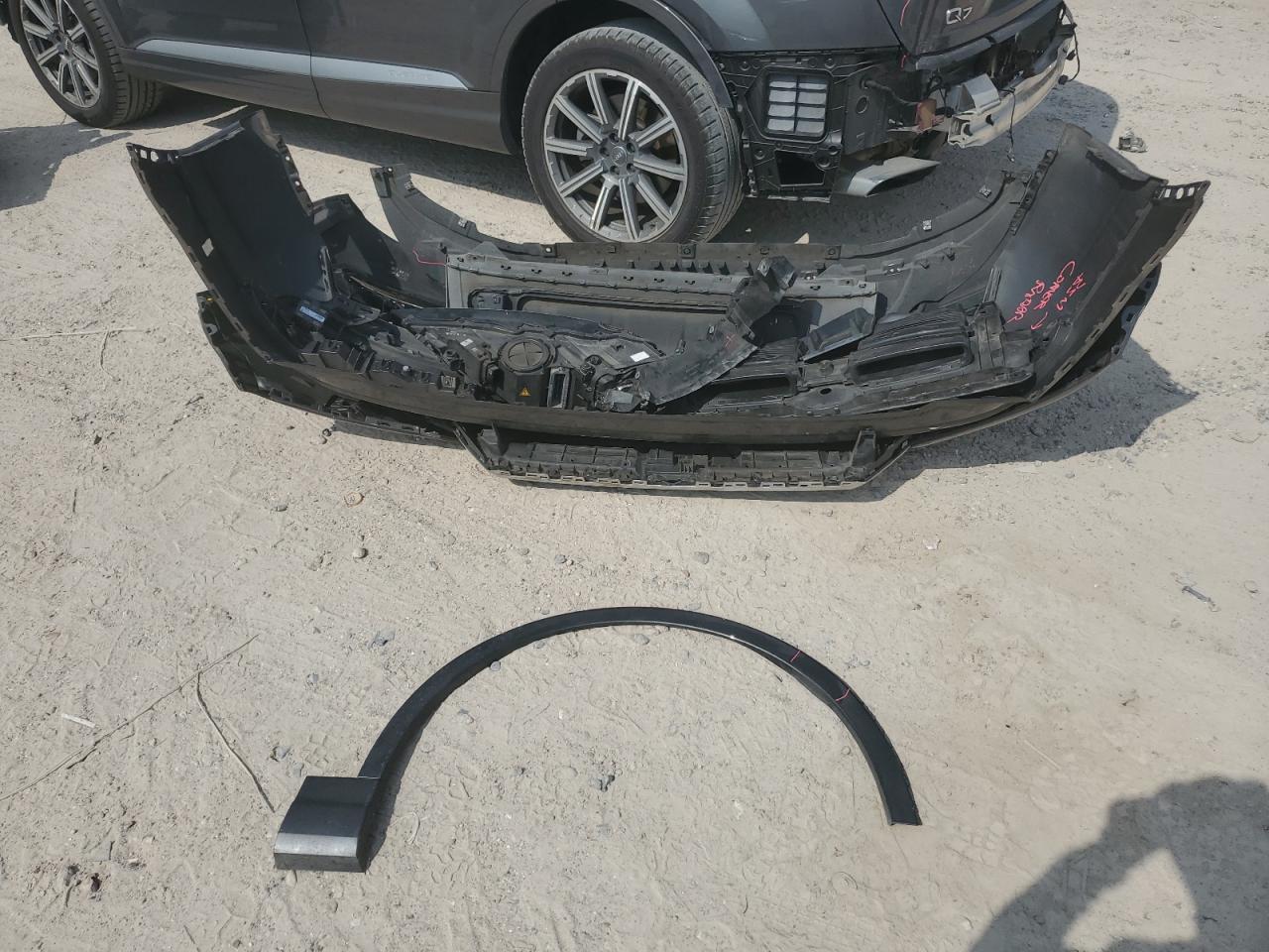 2018 Audi Q7 Premium Plus VIN: WA1LHAF71JD040382 Lot: 89474125