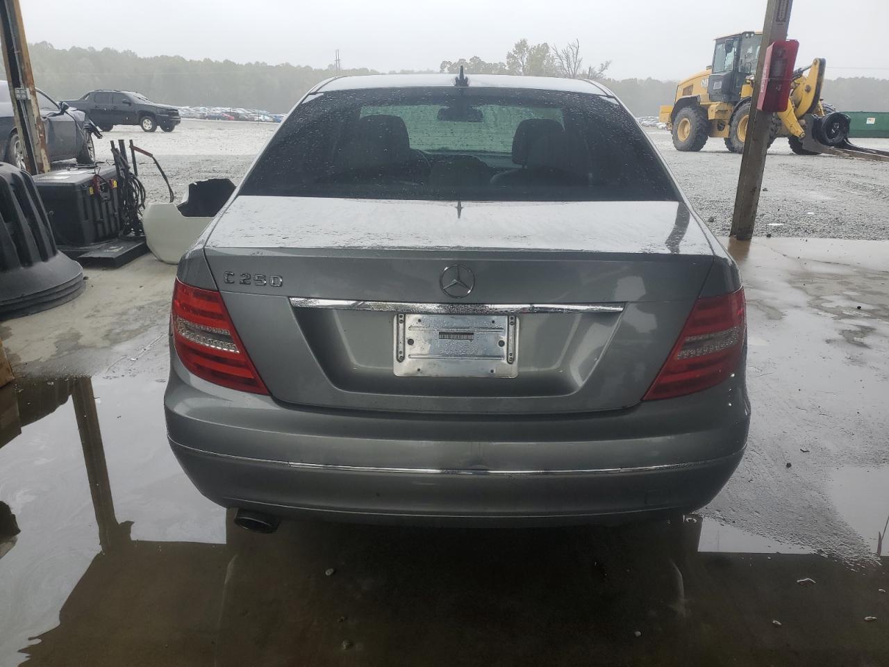 2013 Mercedes-Benz C 250 VIN: WDDGF4HB4DG104052 Lot: 85407905