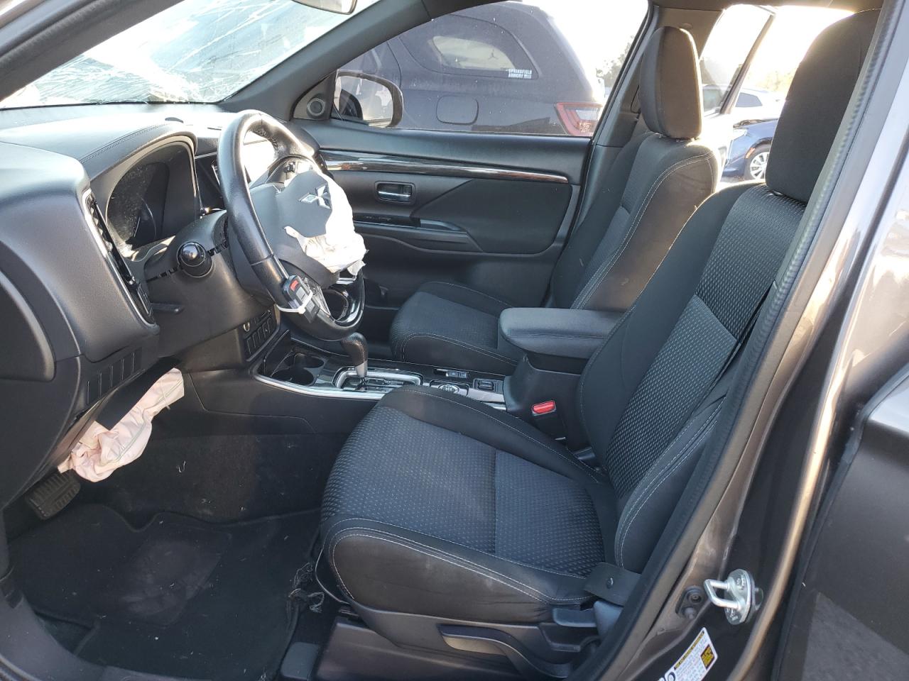 2018 Mitsubishi Outlander Se VIN: JA4AZ3A32JZ026840 Lot: 82738415