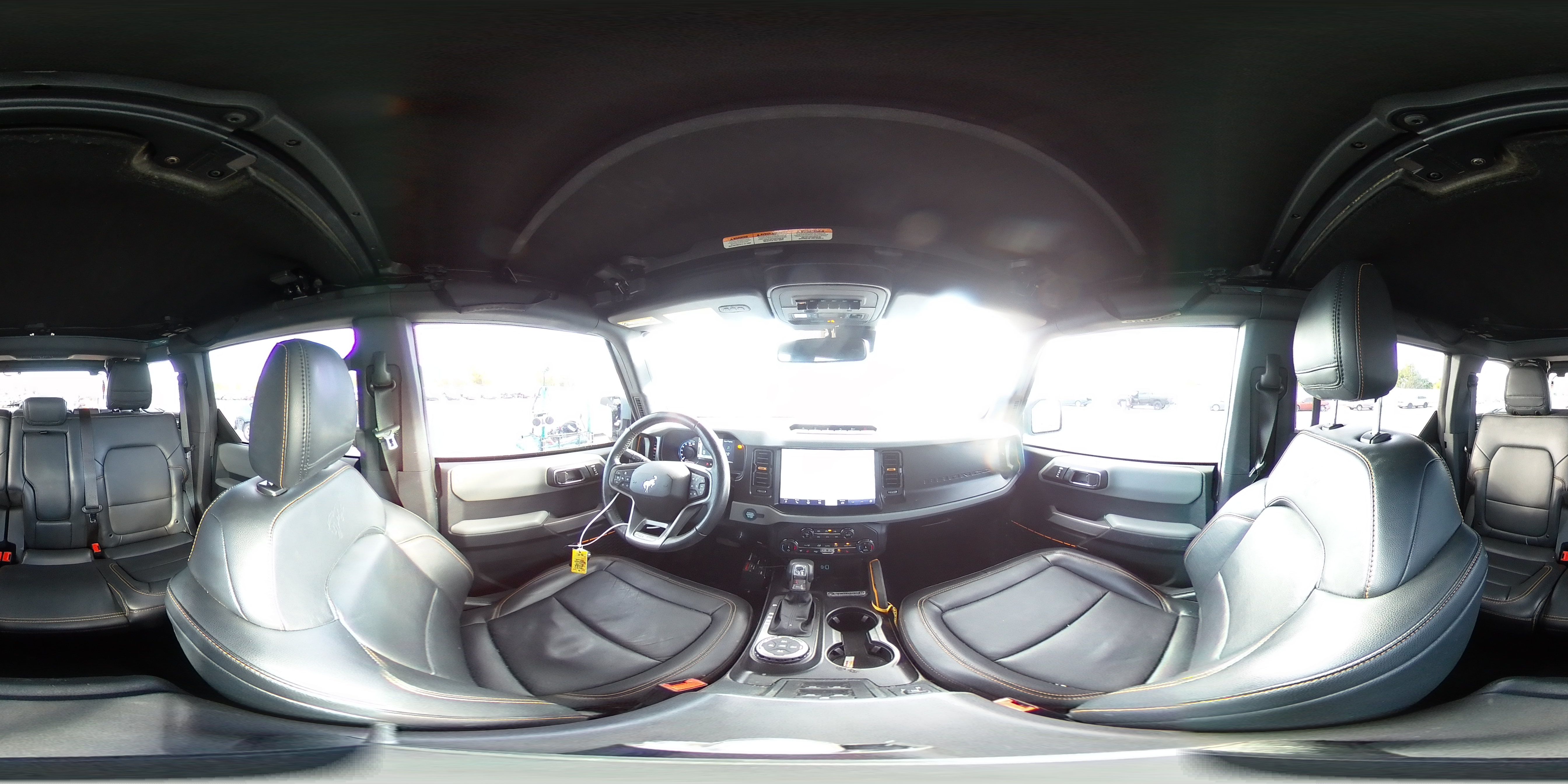 2022 Ford Bronco Base VIN: 1FMEE5DP4NLB36869 Lot: 84987575