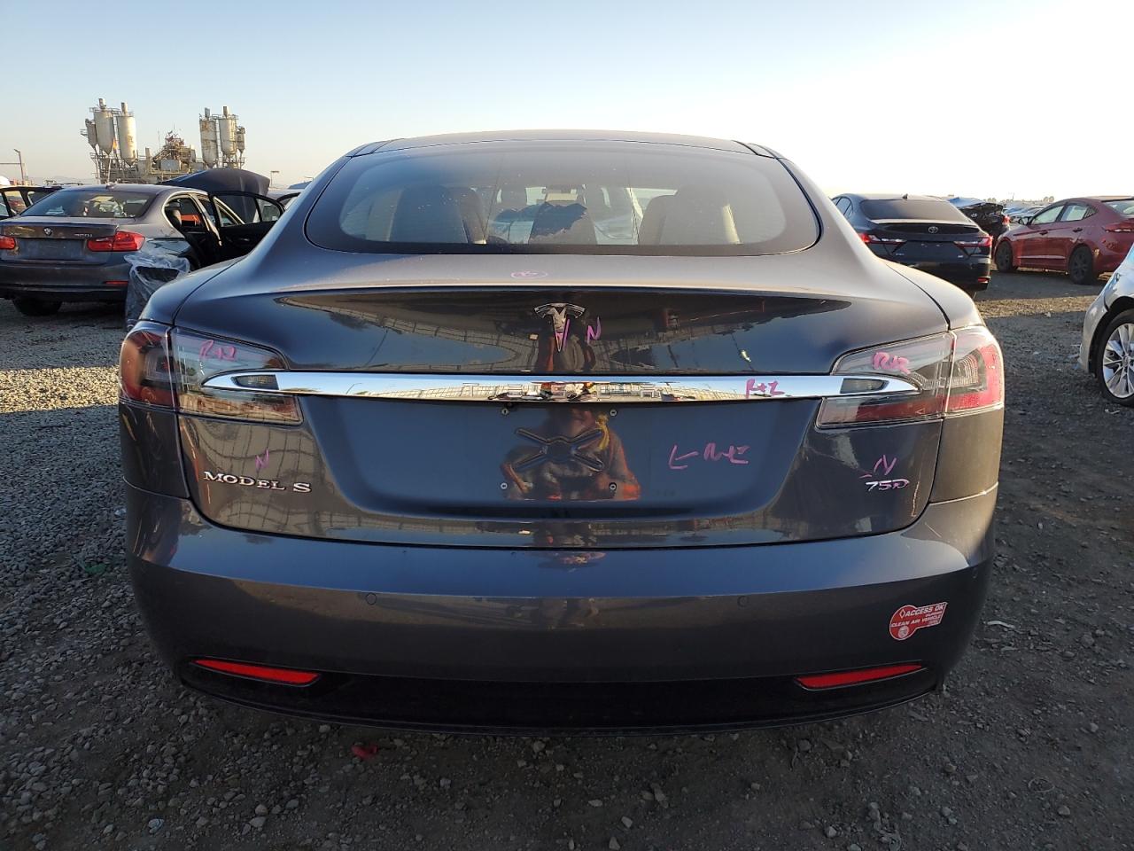 2017 Tesla Model S VIN: 5YJSA1E25HF199405 Lot: 90238745
