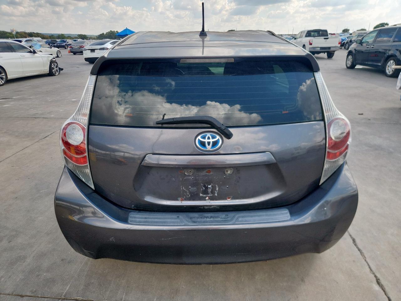 2013 Toyota Prius C VIN: JTDKDTB3XD1555950 Lot: 85480265