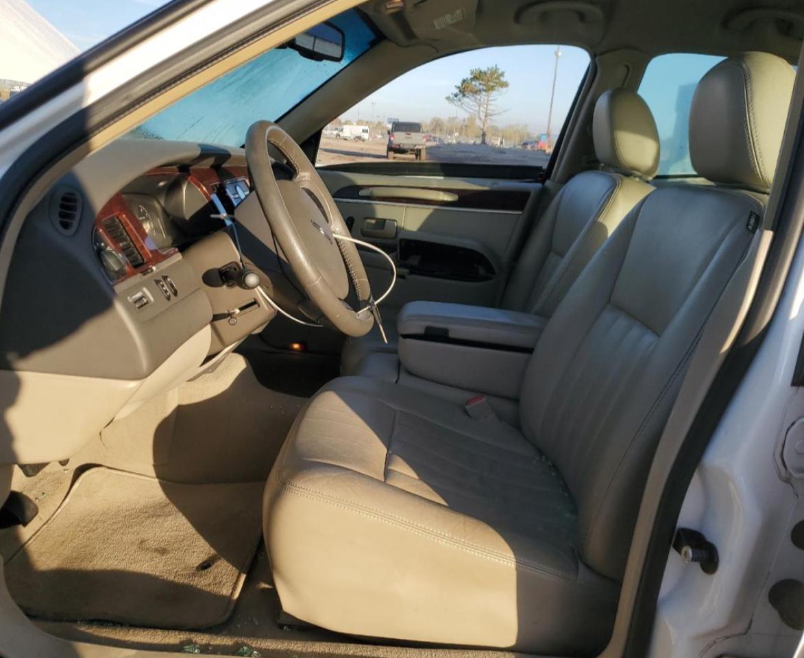 2006 Lincoln Town Car Signature VIN: 1LNHM81V16Y623567 Lot: 85897695