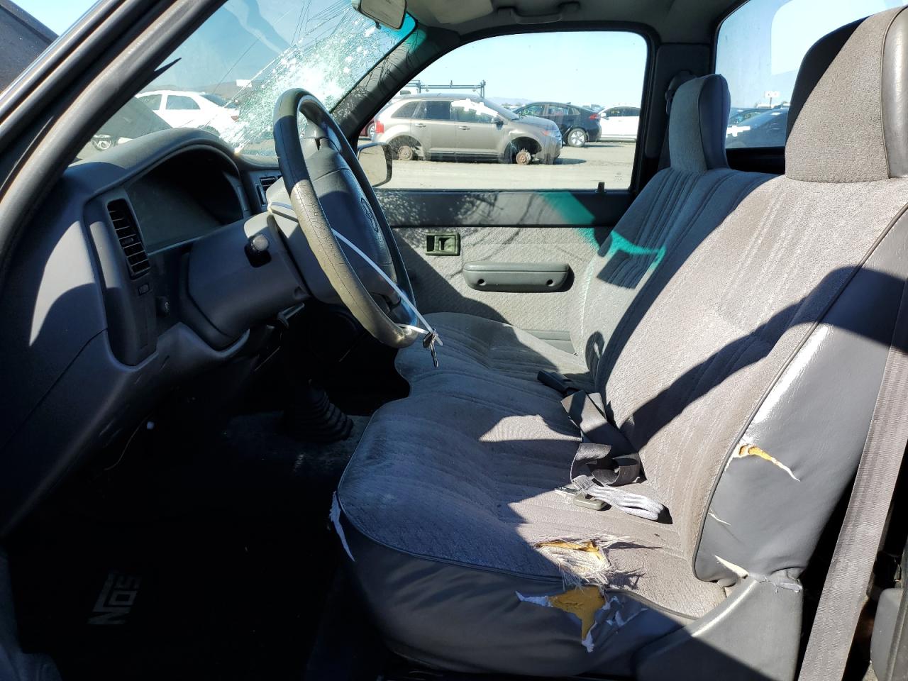 1996 Toyota Tacoma VIN: 4TANL42N2TZ146571 Lot: 86989555