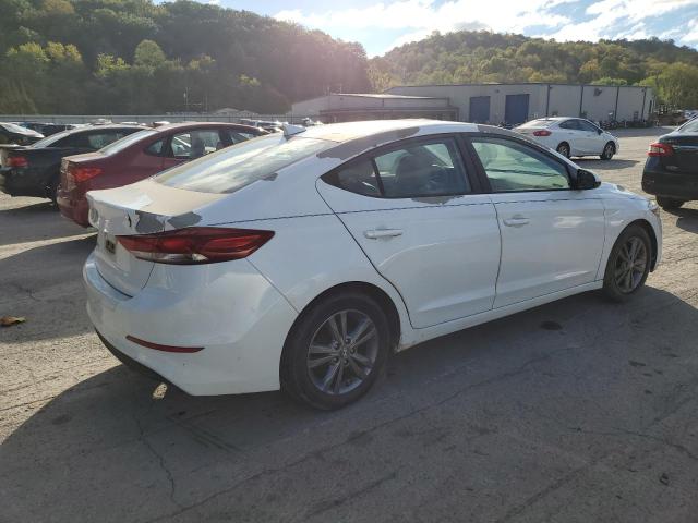 HYUNDAI ELANTRA 2017 Белы