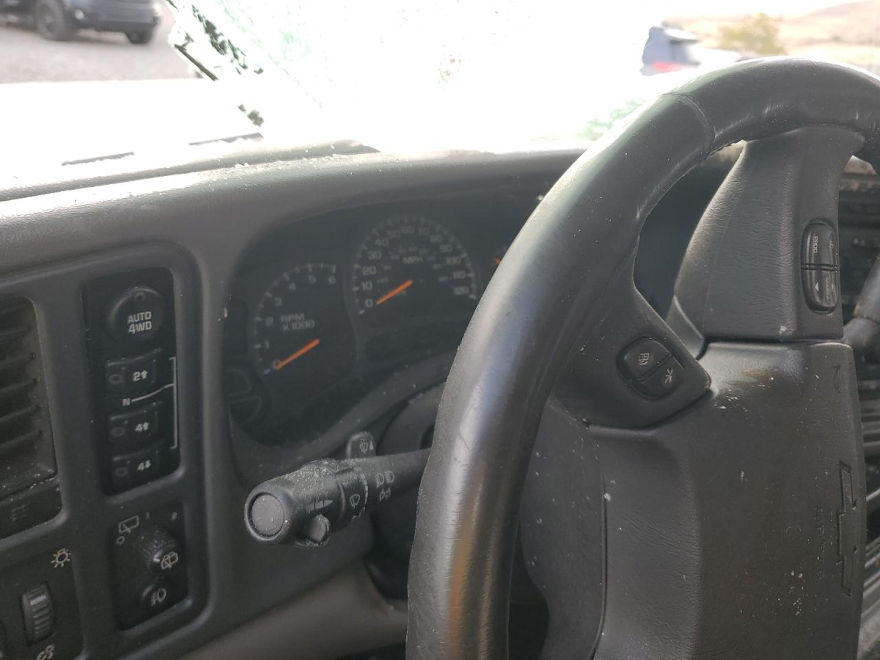 2004 Chevrolet Tahoe K1500 VIN: 1GNEK13T84J118459 Lot: 82609455