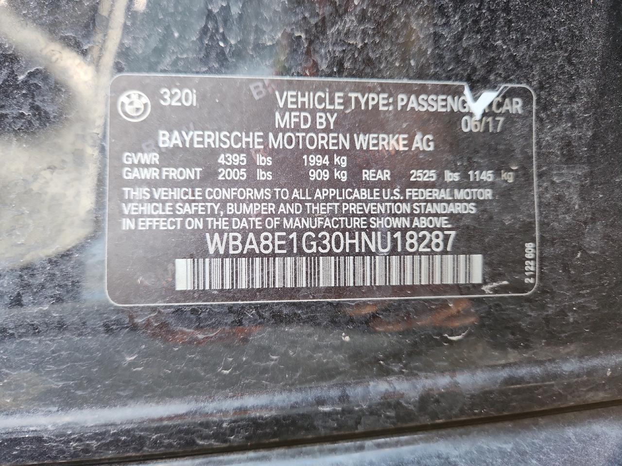 Фото: WBA8E1G30HNU18287