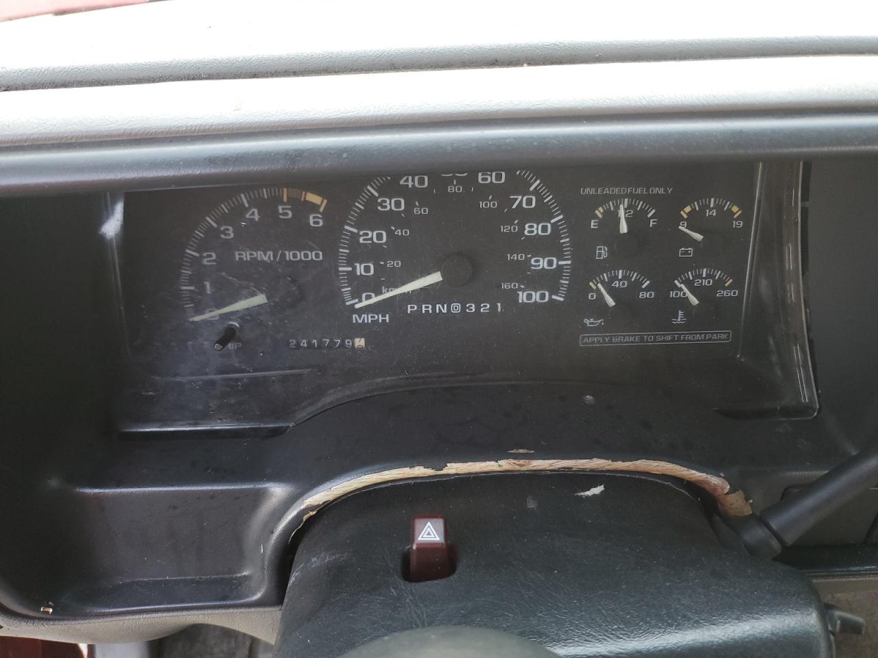 1996 Chevrolet Suburban C1500 VIN: 3GNEC16RXTG116211 Lot: 85308515