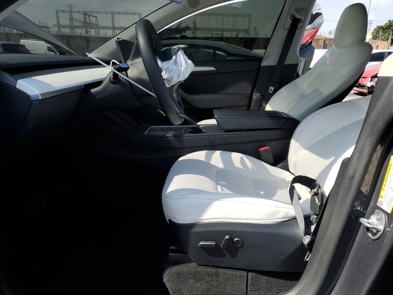 2023 Tesla Model Y VIN: 7SAYGDED8PF971831 Lot: 82273565