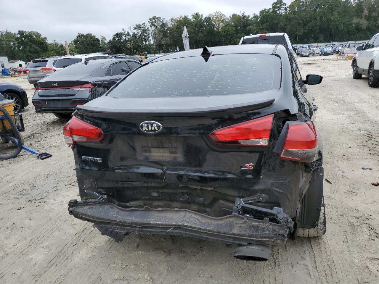 2017 Kia Forte Lx VIN: 3KPFL4A79HE108009 Lot: 90436265