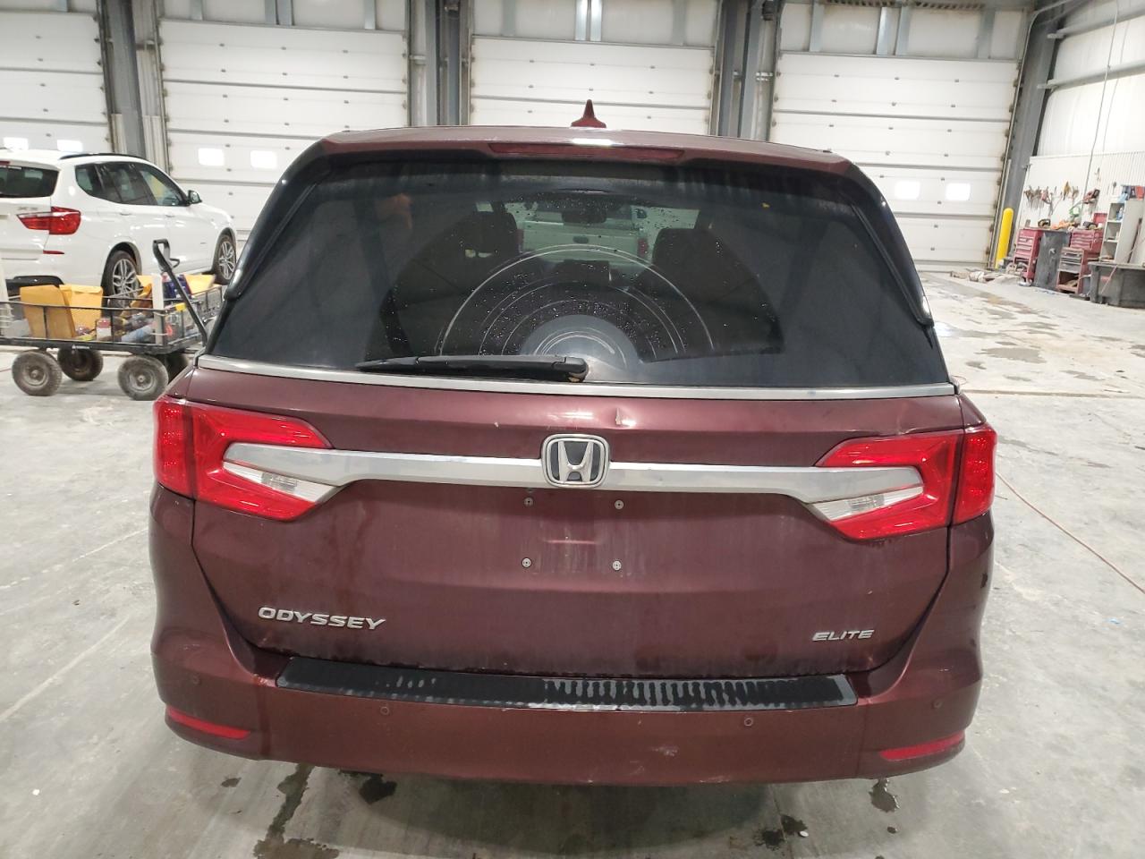 2018 Honda Odyssey Elite VIN: 5FNRL6H98JB068862 Lot: 82268675
