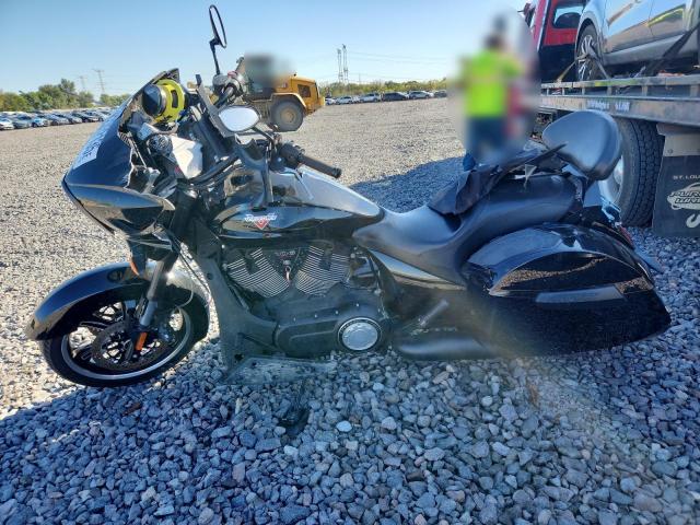 2014 VICTORY MOTORCYCLES CROSS COUNTRY 8-BALL  