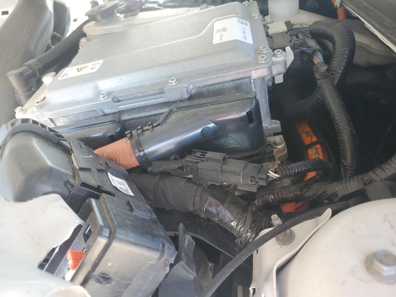 2019 Ford Fusion Titanium VIN: 3FA6P0SUXKR176102 Lot: 82620105