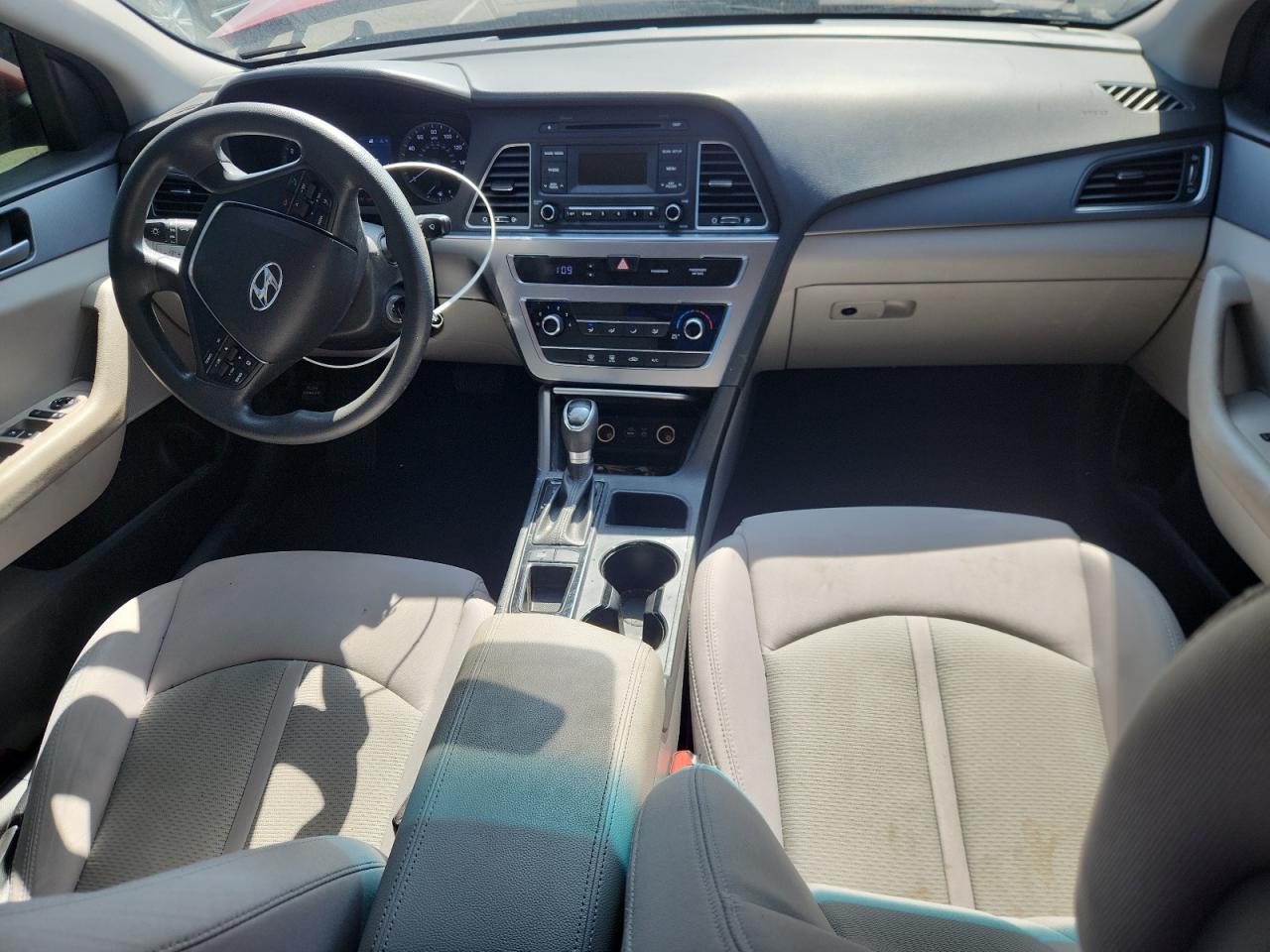 2017 Hyundai Sonata Se VIN: 5NPE24AF1HH579556 Lot: 82320995