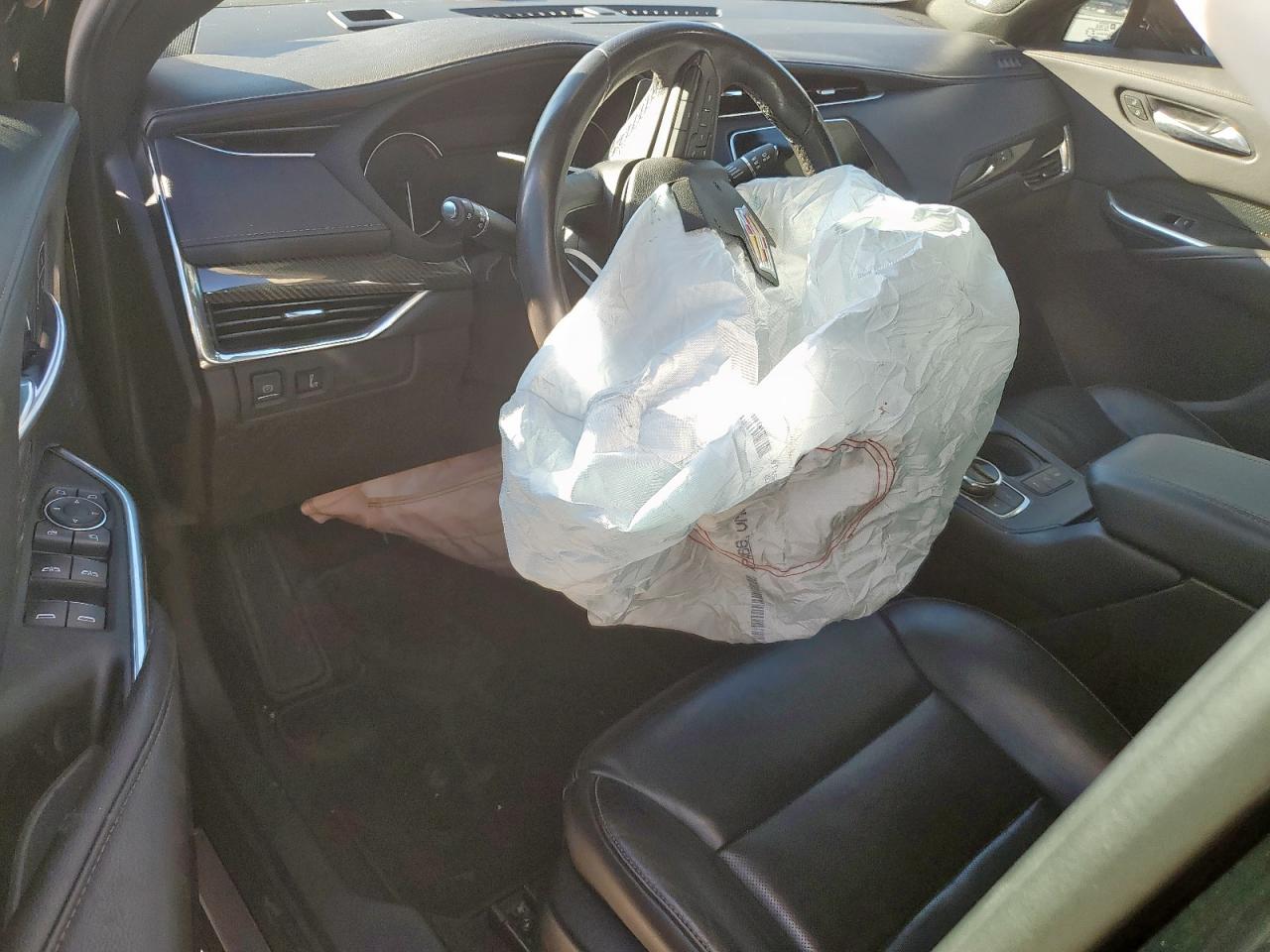 2019 Cadillac Xt4 Sport VIN: 1GYFZFR43KF202768 Lot: 90433205