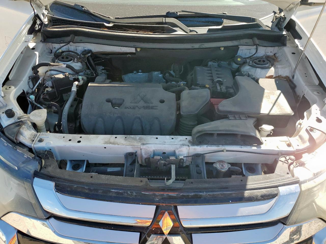 2016 Mitsubishi Outlander Se VIN: JA4AD3A39GZ015647 Lot: 83835055