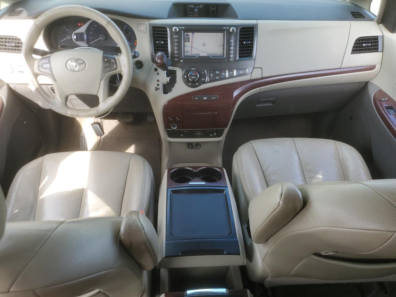 2011 Toyota Sienna Xle VIN: 5TDDK3DCXBS027031 Lot: 84614015