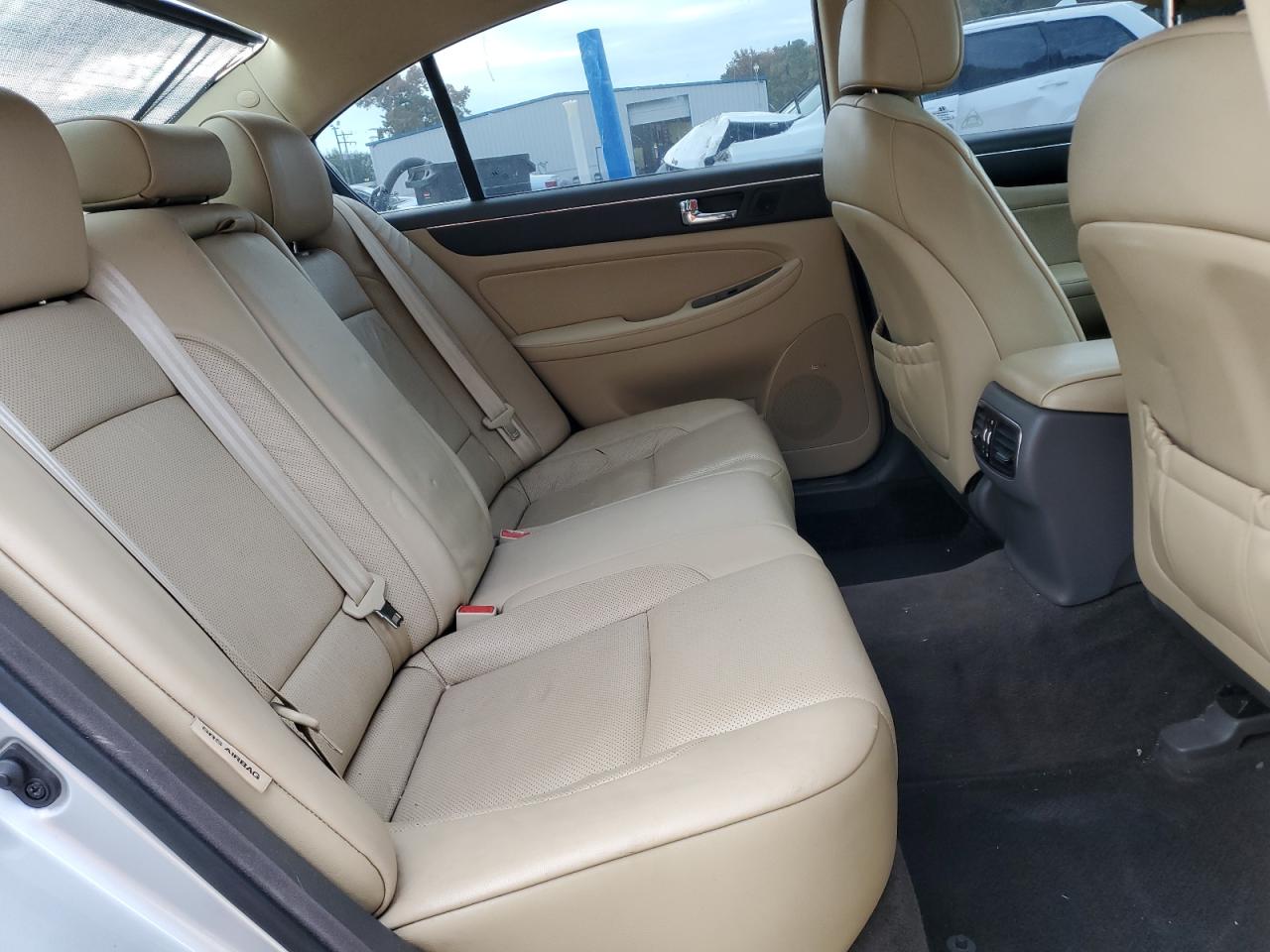 2009 Hyundai Genesis 3.8L VIN: KMHGC46E59U042424 Lot: 82688265