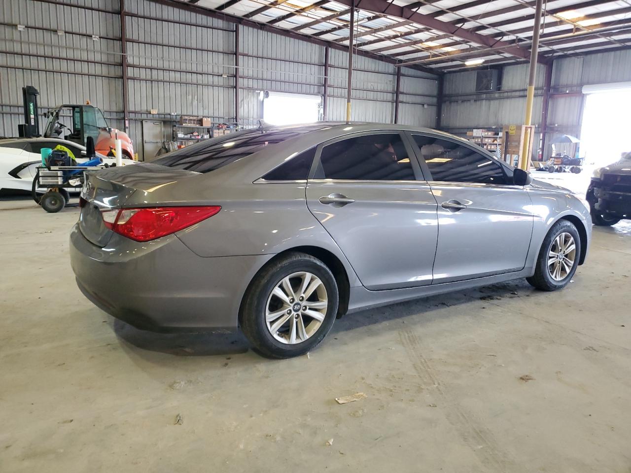 200 200