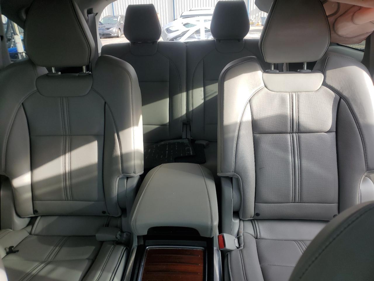 2017 Acura Mdx Advance VIN: 5FRYD4H85HB000984 Lot: 90234195