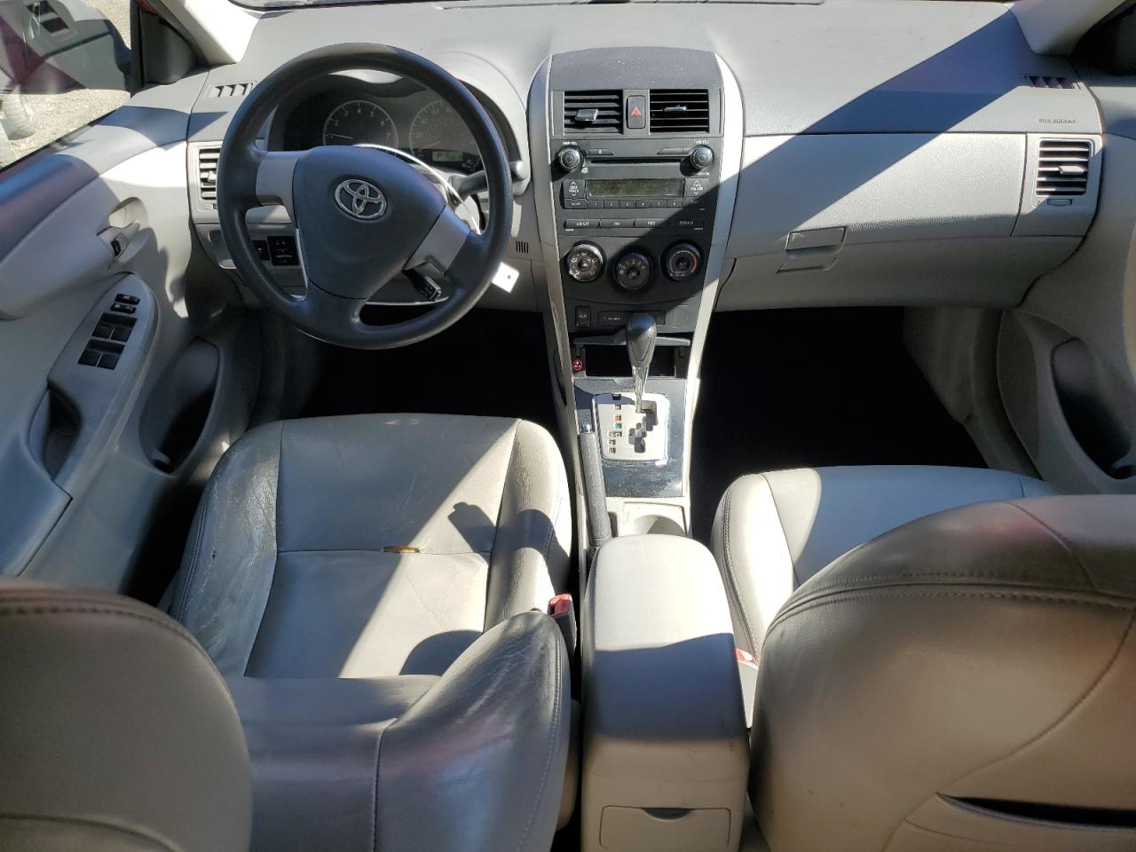 2010 Toyota Corolla Base VIN: 2T1BU4EEXAC248322 Lot: 81956105